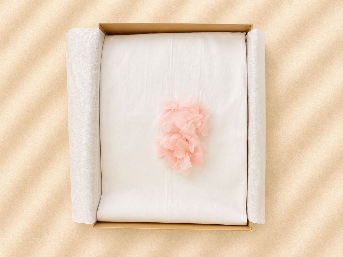 Lenzuolino Neonato Bianco e Rosa con Fiore